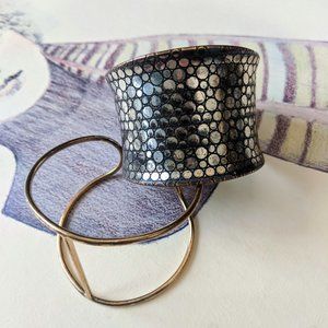 Lot of Two Cuff Bracelets - Emerald + Duv